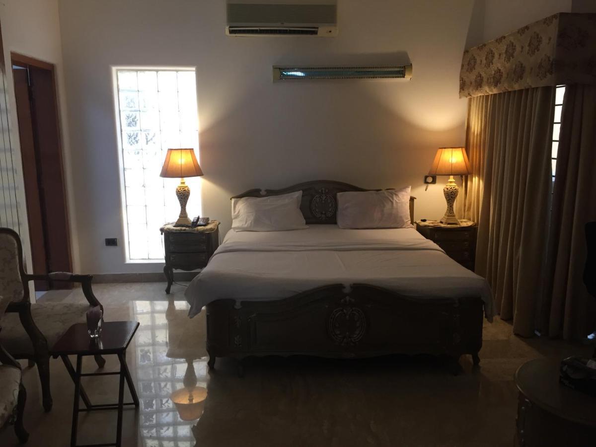 E Lodge Islamabad Exterior photo